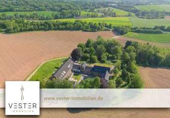 Gut zum Hof in Düsseldorf Hubbelrath - Leben auf dem Vierseithof – Loft-Feeling in Alleinlage