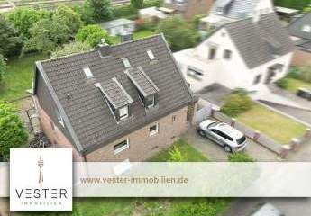 Mehrgenerationenhaus: Platz zum Wachsen – Ihr Familiennest mit Garten in Düsseldorf Eller