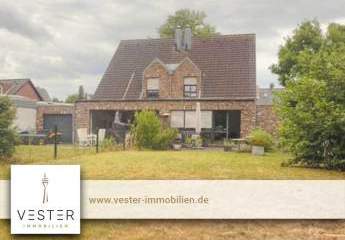 Zwei Doppelhaushälften in Düsseldorf-Stockum – Wohnen & Kapitalanlage clever kombiniert