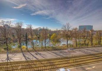 Exklusive Wohnung in der Carlstadt mit 4 Zimmern und Blick auf den Schwanenspiegel