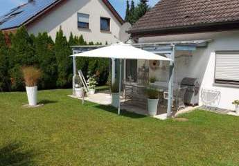 Freistehendes Zweifamilienhaus in Erdmannhausen
