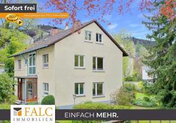 Architekten-Zweifamilienhaus mit ausgebautem Dachgeschoss am Annaberg