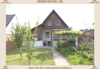 ++ MASSIVES EINFAMILIENHAUS + DOPPELGARAGE + GARTEN IN RUHIGER LAGE!! ++