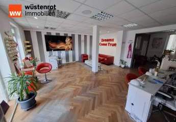 Helle, moderne Bürofläche zur Vermietung in Jüterbog mit Schaufenster direkt in der Ladenstraße