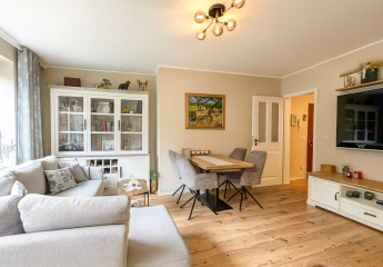 Zentral wohnen in sanierter 2-Zimmer-Wohnung mit Balkon in Glinde