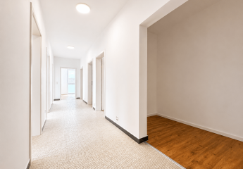 Moderne Büro- / Praxisfläche mit 91 m², 4 Zimmer mit Küche und Bad in Glinde