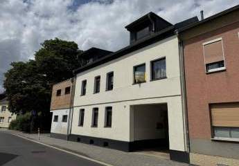 Sankt Augustin-Mülldorf: Familienfreundliches Einfamilienhaus mit Einliegerwohnung