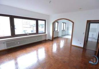 Sonnige, gut geschnittene Wohnung im Zweifamilienhaus