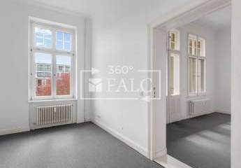 Großzügige, lichtdurchflutete Altbau-Bürofläche mit Balkon & flexibler Nutzung