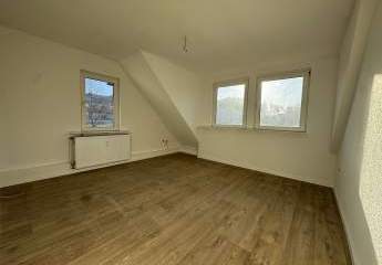 Sanierte 2-Raum-Dachgechosswohnung