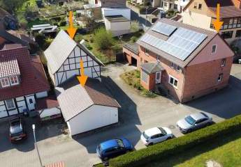 RESERVIERT***Einfamilienhaus Platzwunder mit 5 Garagen - Perfekt für Platzliebhaber***