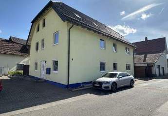 ***Attraktive 3-Zimmer-Dachgeschosswohnung mit großem Balkon in Wulften***