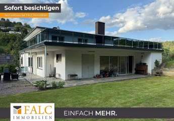 ***Dalhausen - Großzügige Villa mit Wellnessbereich, Dachterrasse und Gartenidylle***