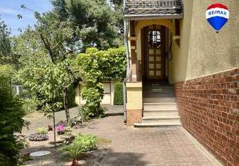 Charmanter Altbau aus dem Jahr 1890 mit Entwicklungspotenzial im Gartenbereich