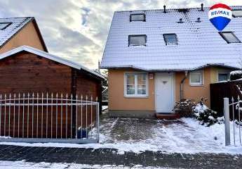 Ihr neues Zuhause: Reihenendhaus mit Garten und Dachgeschoss in Berlin