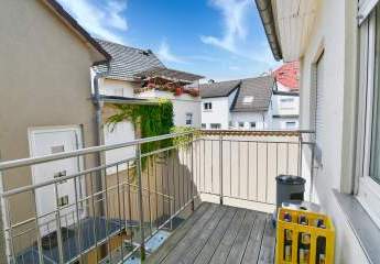 Moderne 4 Zi Maisonette mit 2 Schlafräumen mitten in Hornau