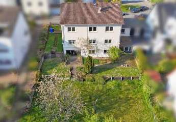 Mehrfamilienhaus mit Bauplatz in Ruppertshain