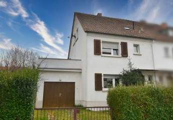 Tolles Grundstück mit REH, vollständige Sanierung notwendig, teilvermietet