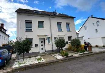 Coming soon! - Fast ein Erstbezug - Energieklasse A - DHH in Hammersbach