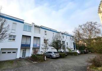 RMH mit Garage, 2 Balkonen, Garten und Terrasse