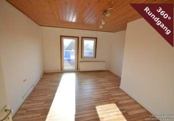 Attraktive, lichtdurchflutete Dachgeschosswohnung mit großem Westbalkon in Geismar