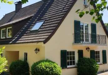 Freistehendes Einfamilienhaus in idyllischer Lage!