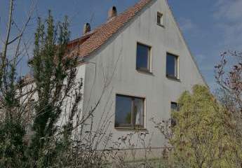 Sanierung gestartet! Haus mit Fahrplan &
1.603 m² Grundstück an der Nordsee