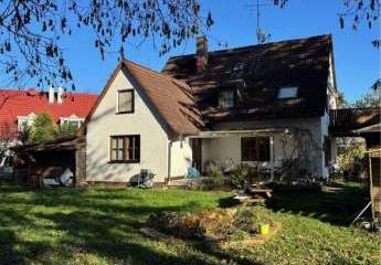 Provisionsfrei: Zweifamilienhaus in Top-Lage in Gröbenzell!
