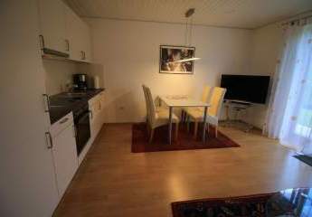 Möbl. 2-Zi.-EG-Whg. in Peißenb. auf Zeit an berufstät. Einzelpers.