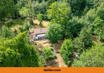 Ruheoase im Wald: Charmantes Wochenendhaus auf großem Grundstück in Stuttgart-Sillenbuch