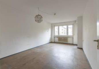 3-Zimmer-Wohnung mit Balkon in ruhiger Lage von Stuttgart-West - Sanierungsobjekt mit Potenzial