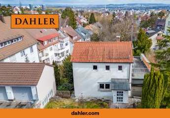 Einzigartiges Einfamilienhaus auf dem Killesberg – Fernblick, Gartenoase und Renovierungspotenzial