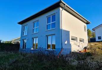 Schönes Einfamilienhaus auf tollem Grundstück