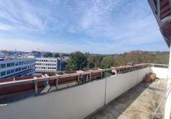 Geschmackvolle 4-Zimmer-Penthouse-Wohnung mit Einbauküche in Frankfurt