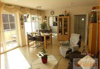 Moderne, zentrale, komfortable 3-Zimmer ETW 1.OG, Balkon, neuwertiger EBK und 3 PKW-Stellplätzen