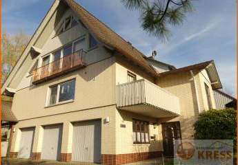 2 Familienwohnhaus mit 3 Wohneinheiten, 3 Garagenstellplätzen, Balkon & Terrasse/Wintergarten