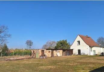 Charmantes Bauernhaus mit Pferdestall und großem Ackerland – Sanierungsobjekt mit Potenzial