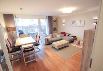 Innenstadtnah | Hochwertige 3-Zi.-EG-Wohnung mit Gartenanteil & überdachter Terrasse | 2 TG-Plätze