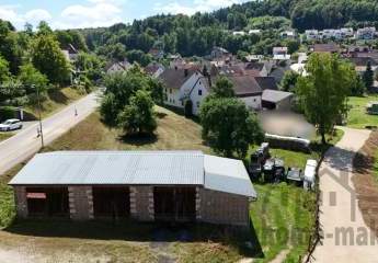 Große Massiv-Scheune mit Garage und Halle mit 2248qm Grundstück in Weigendorf