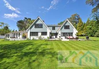 geräumige Doppelhaushälfte als Ausbauhaus mit baureifen Grundstück in Pyrbaum