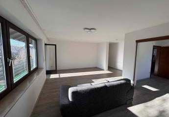 Herzogenaurach großzügige 4-Zimmer-Wohnung mit großen Balkon, Garage und Stellplatz in Hauptendorf