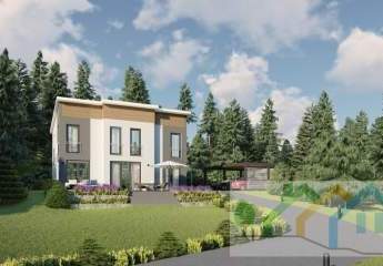 ChatGPT:

Neubau-Stadtvilla auf einzigartigem Grundstück in Püyrbaum