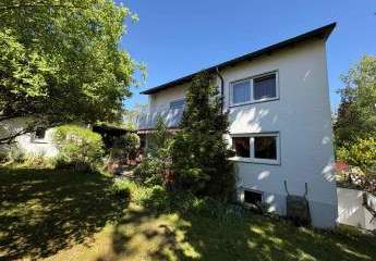 Gepflegtes Einfamilienhaus mit Garage und Garten in ruhiger u. gehobener Lage Erlangen