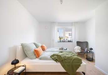 TRAUMGARTEN: Familienwohnung mit 4 Zimmern und großem Südwest-Garten