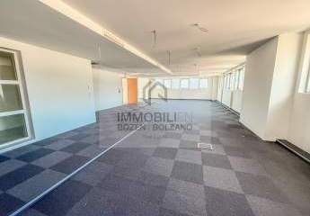 Großes Büro in Bozen Süd zu vermieten