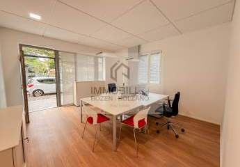 Sehr schönes und helles Büro zu verkaufen