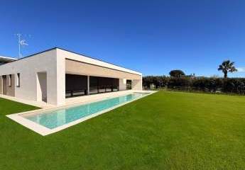 Villa Olivo: Einzigartige und neue Villa am Gardasee zu verkaufen
