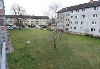 Helle 4-Zimmer Wohnung in ruhiger Seitenstraße