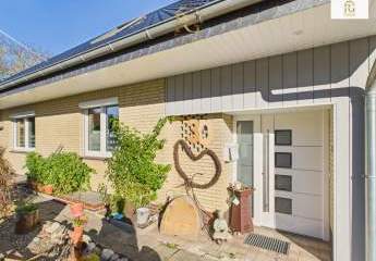 Großzügiges EFH Cuxhaven-Altenwalde DG Neubau 2022 mit Wärmepumpe. Nutzung auch als ZFH möglich