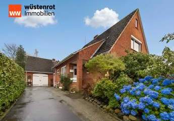 Einfamilienhaus in Hage mit Potenzial – ca. 134 m² Wohnfläche + ca. 100  m²  Nfl. 795 m² Grundstück